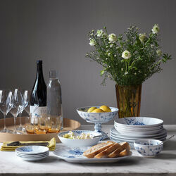 Blue Fluted Half Lace sk&aring;l p&aring; fot 15,5 cm, Royal Copenhagen