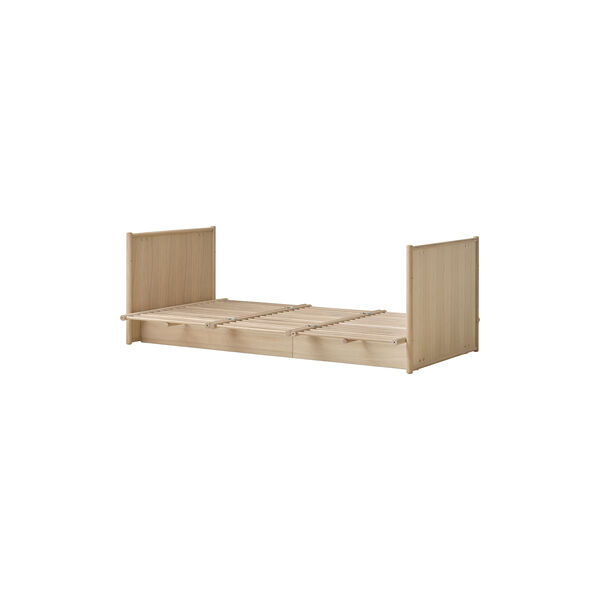 Camp Novel | 60x120/120x200 cm | Oak | Crib/Bed, Oliver Furniture