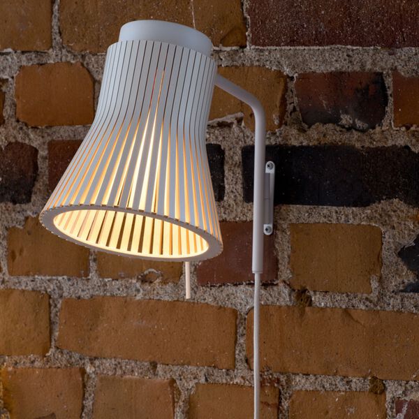 Petite 4630 Wall Lamp , white, Secto Design