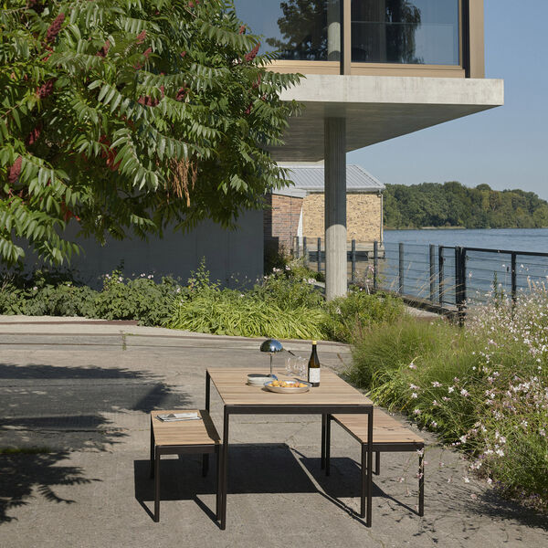 Ville AV25 Outdoor Dining Table, warm black Ville AV25 Outdoor Dining Table, warm black, &Tradition
