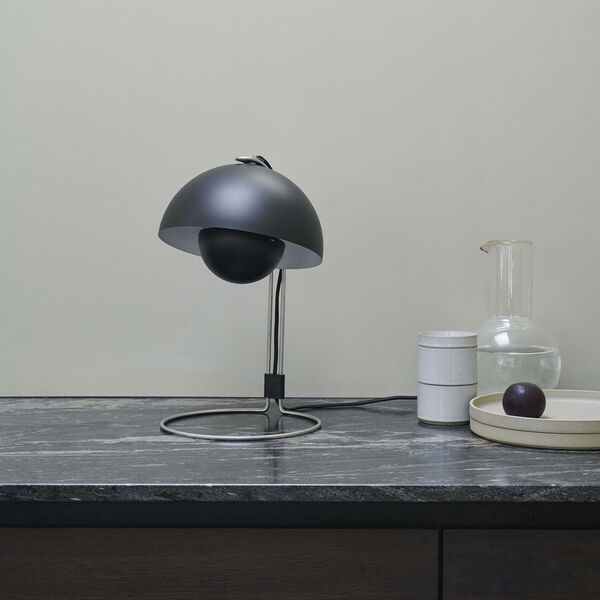 Flowerpot VP4 | Matt Black | Bordslampa, &Tradition