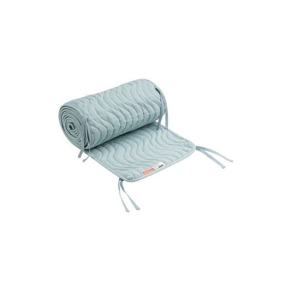 Quiltet spjälsängsskydd emd snöre , blue, Done by Deer