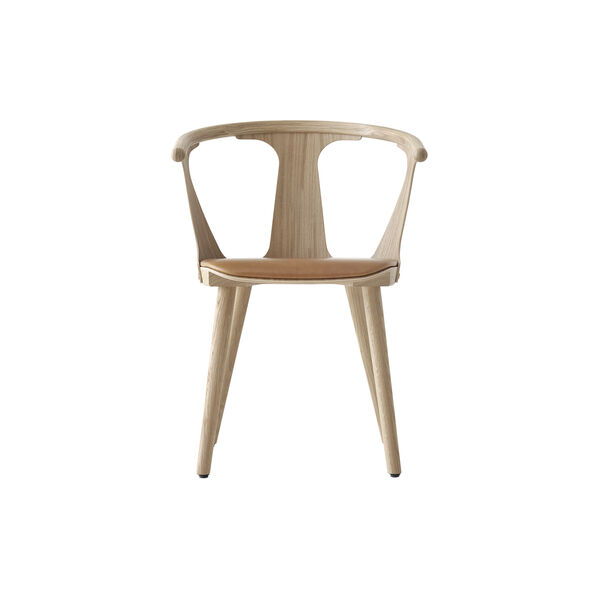 In Between SK2 Stol, oak/cognac, &Tradition