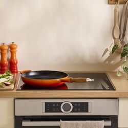 Signature gjutj&auml;rn stekpanna med tr&auml;handtag &Oslash; 28 cm, volcanic, Le Creuset