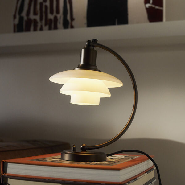 PH 2/2 Luna bordslampa, aged brass/opal glass, Louis Poulsen
