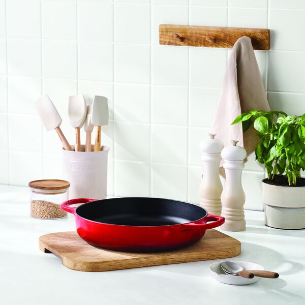 Everyday gjutj&auml;rn stekpanna 28 cm, cerise, Le Creuset