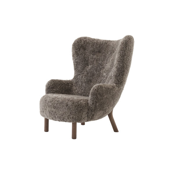 Petra VB3 Lounge Chair, Sheepskin Sahara/oiled walnut, &Tradition
