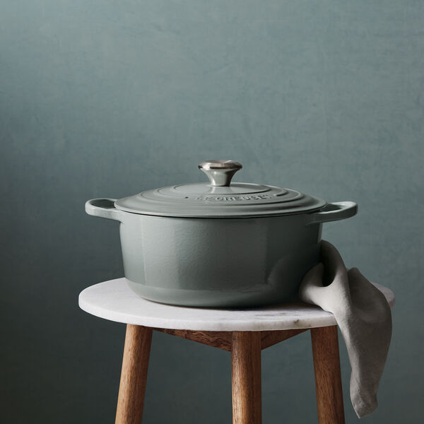 Signature rund gryta Ø 26 cm, sea salt, Le Creuset