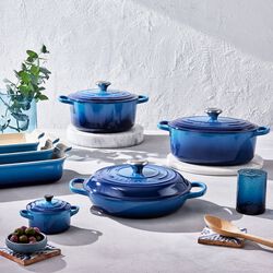 Signature gjutj&auml;rn rund gryta &Oslash; 24 cm, azure blue, Le Creuset