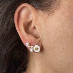 Amina Örhängen, pearl, Nuni Copenhagen