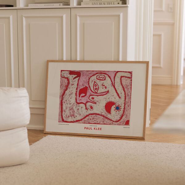 A Woman for Gods, Pel&eacute;ton