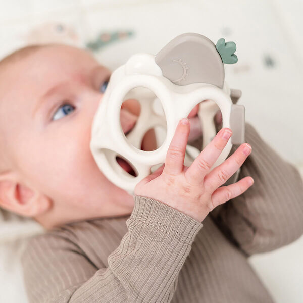 Sheepy Grepp- och bitleksak, sand Sheepy Grepp- och bitleksak, sand, Done by Deer