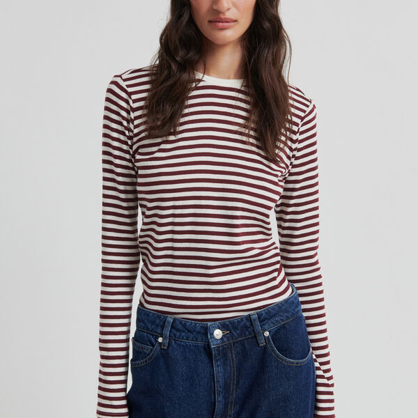 Alvilda O-Neck Tee, fudge, Second Female