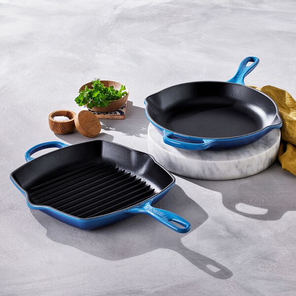 Signature gjutj&auml;rn kvadratisk grillpanna 26 cm, azure, Le Creuset