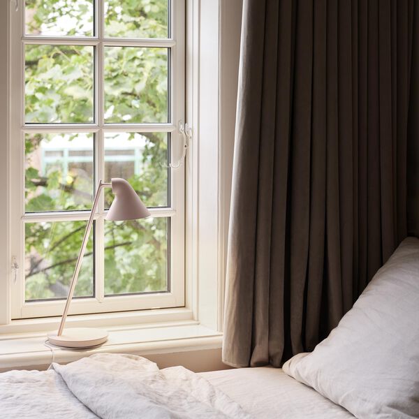 NJP Mini bordslampa, ljusrosa, Louis Poulsen