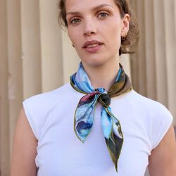 PAINTED&nbsp;ROSES&nbsp;Scarf, bl&aring;, Bella Ballou