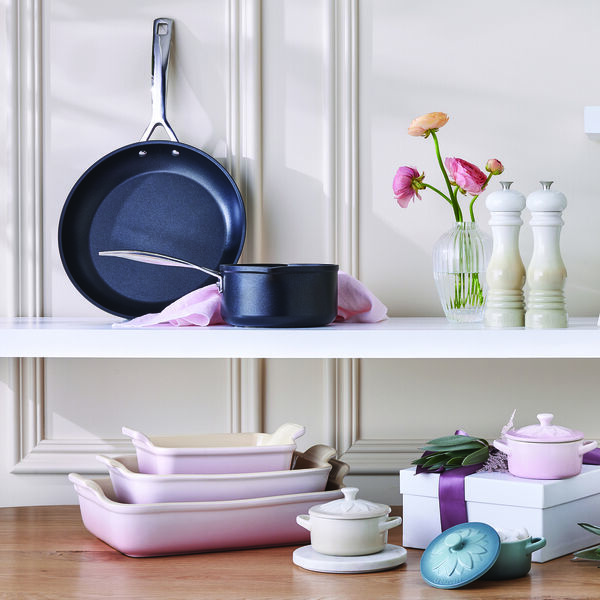 Heritage rektangul&auml;rt fat 32 cm, shell pink, Le Creuset
