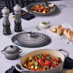 Pepparkvarn 21 cm, flint, Le Creuset