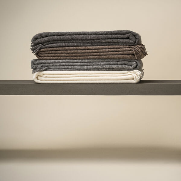 Sams&oslash; Throw, 00116 dark nordic grey, Silkeborg Uldspinderi