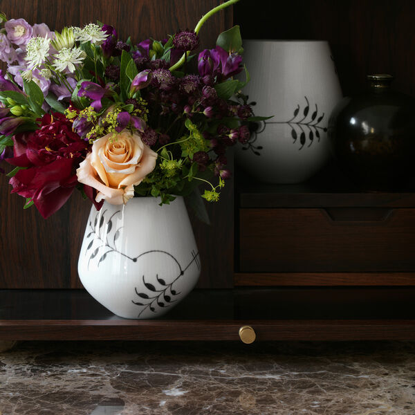 Black Fluted Mega vas 20,5 cm, Royal Copenhagen