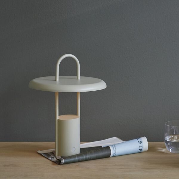 Pier portable LED lampa, sand, Stelton