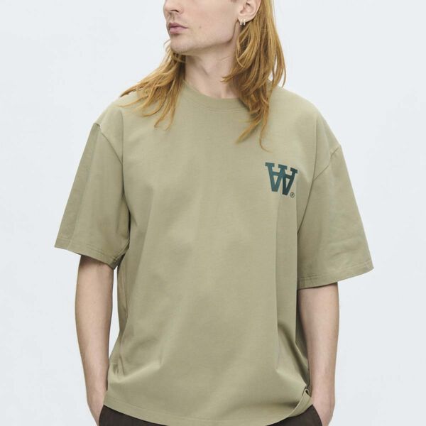 WWLiam tee AAchest, overland trek, Wood Wood