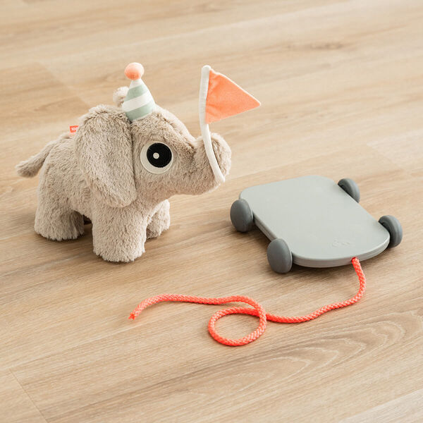 Elphee Pull Along 2-in-1 Toy, sand, Done by Deer