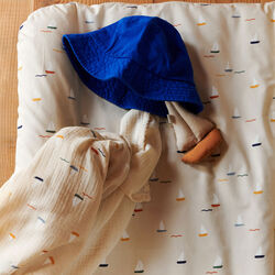 Dove skötbädd, pond boats, Dear April