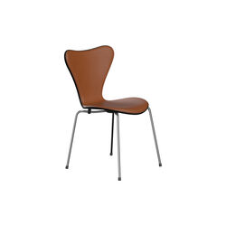 Serie 7™ 3107 Front Upholstered Chair, Essential walnut Serie 7™ 3107 Front Upholstered Chair, Essential walnut, Fritz Hansen