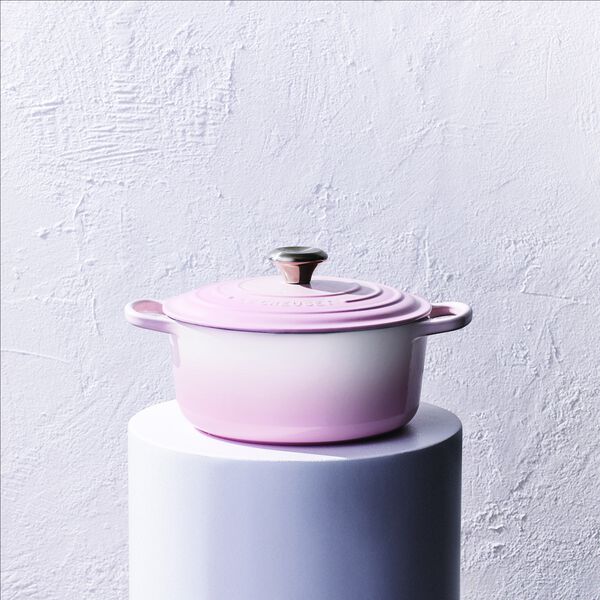 Signature gjutj&auml;rn rund gryta &Oslash; 20 cm, shell pink, Le Creuset
