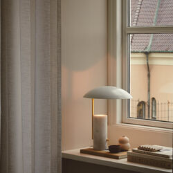 Mademoiselles bordslampa, vit, Design For The People