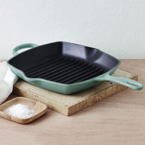 Signature gjutj&auml;rn kvadratisk grillpanna 26 cm, sea salt, Le Creuset