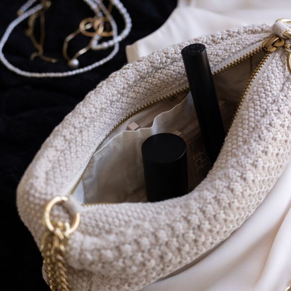 Stickad Clutch Kedja Petra, beige melange, By LOHN