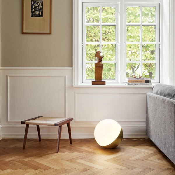 VL Studio bords-/golvlampa, m&auml;ssing, Louis Poulsen