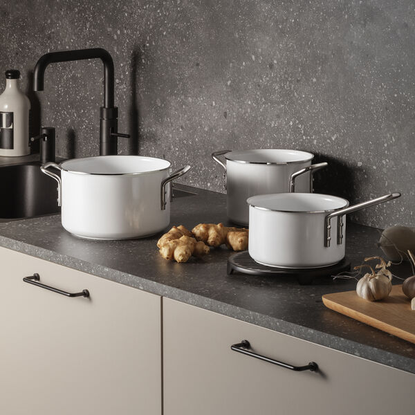 White Line Ceramic pan with Slip-Let&reg; coating 2,5 L, Eva Trio