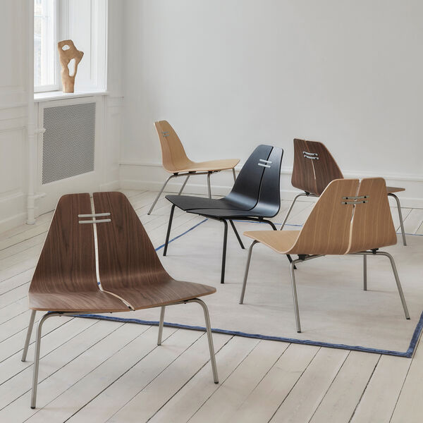 PK23&trade; Lounge Chair, klarlackerad valn&ouml;t/st&aring;l, Fritz Hansen