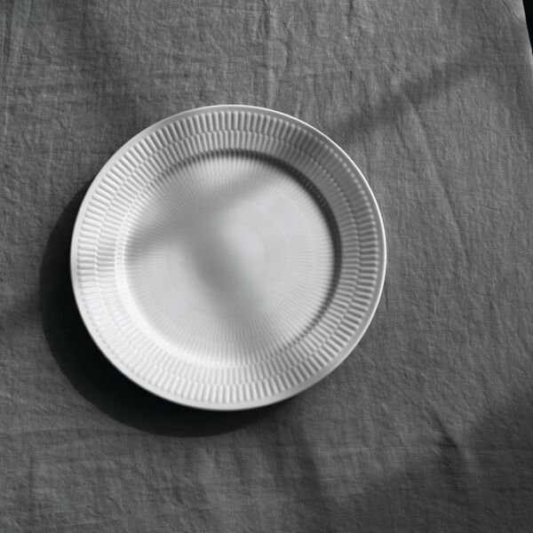 White Fluted tallrik, 27 cm White Fluted tallrik, 27 cm, Royal Copenhagen