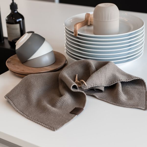 Stickad Handduk, ginger snap, By LOHN