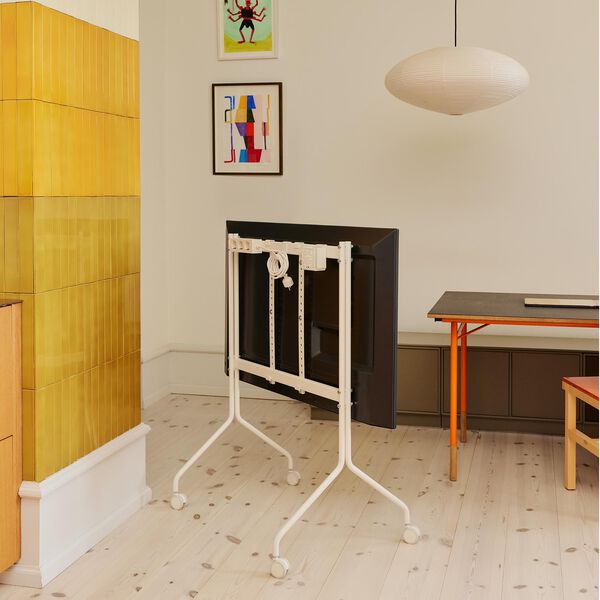 Moon Rollin', pearl, Pedestal