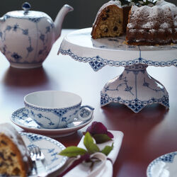 Blue Fluted Half Lace kopp med fat 20 cl, Royal Copenhagen