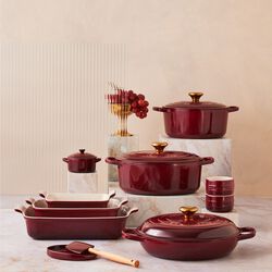 Signature gjutj&auml;rn rund gryta &Oslash; 24 cm, garnet, Le Creuset