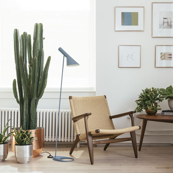 AJ golvlampa, dusty blue, Louis Poulsen