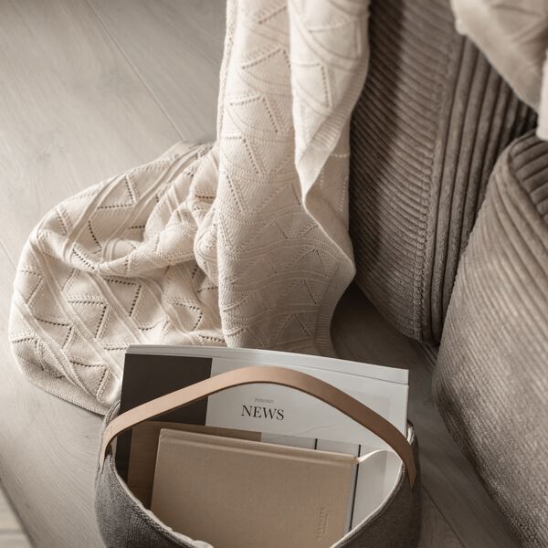 Stickad Pläd Mauntain, beige melange, By LOHN