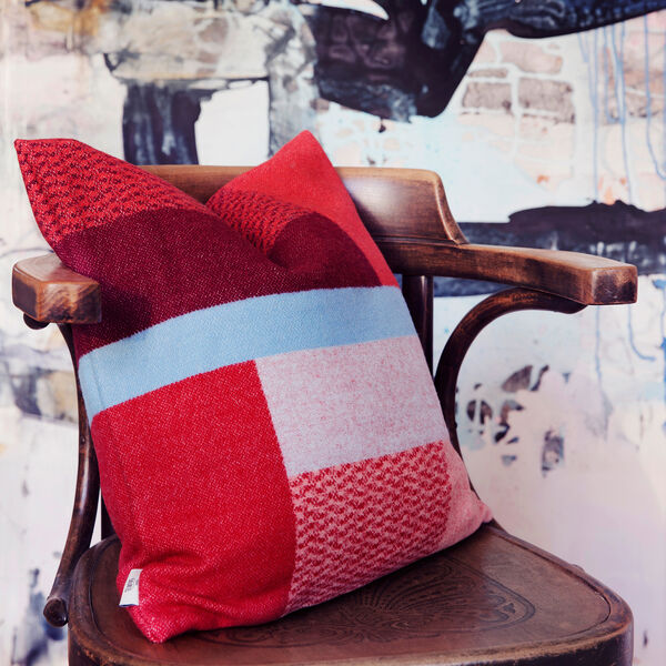 MIKKEL Cushion, red MIKKEL Cushion, red, Røros Tweed