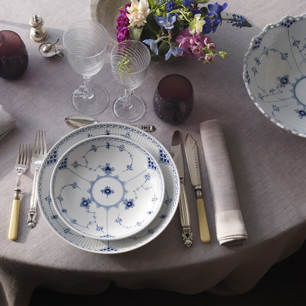 Blue Fluted Half Lace serveringssk&aring;l, 25 cm, Royal Copenhagen