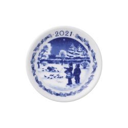 Royal Copenhagen jultallrik 2021, fåglarna matas, Royal Copenhagen