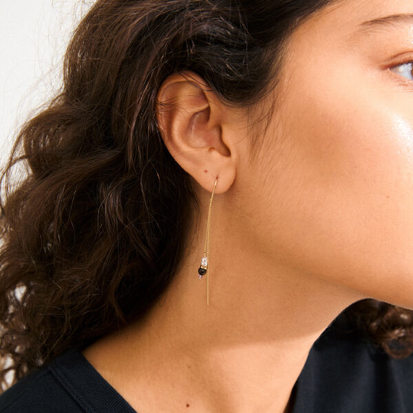 BETWEEN kedjeörhängen, guldpläterade BETWEEN kedjeörhängen, guldpläterade, Pilgrim