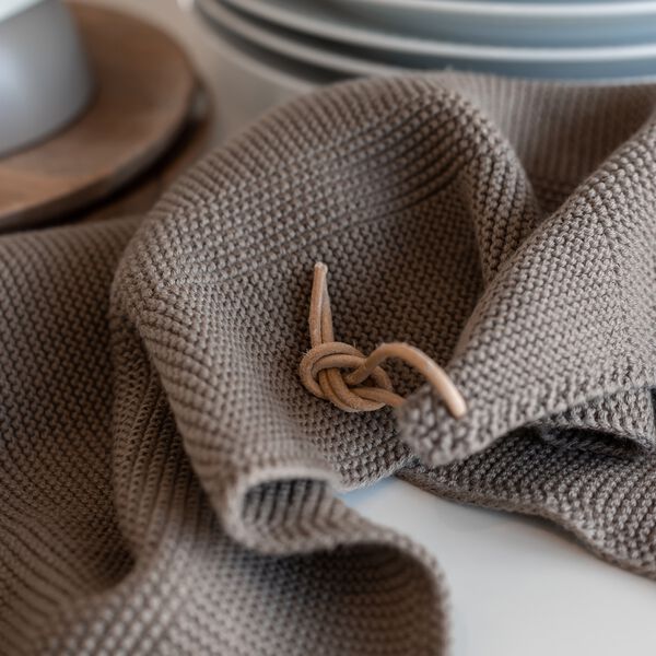 Stickad Handduk, ginger snap, By LOHN